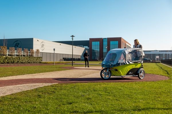 Maak een proefrit op de GoCab fietstaxi bij Van Raam in Varsseveld Maak een proefrit op de GoCab fietstaxi bij Van Raam in Varsseveld