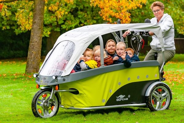 GoCab fietstaxi voor 8 kinderen van 2 tot 8 jaar