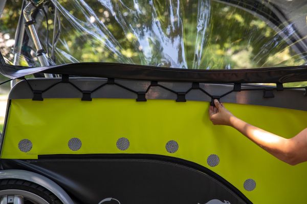 Zijruit GoCab fietstaxi vastmaken