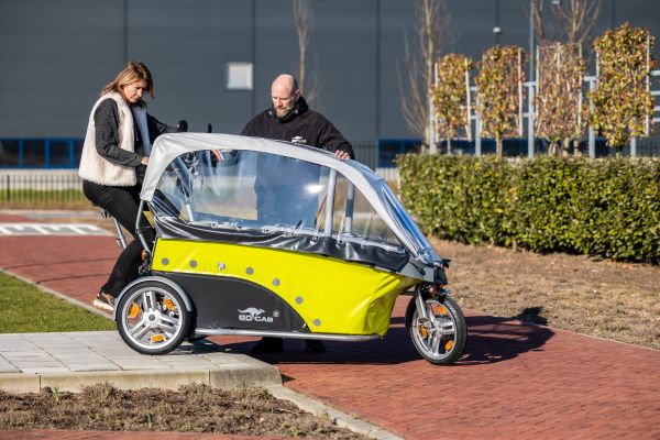 gocab bicycle cab for transporting 8 children