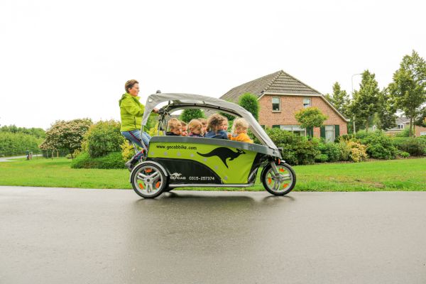 GoCab fietstaxi voor kinderen begeleider kinderen fietsen